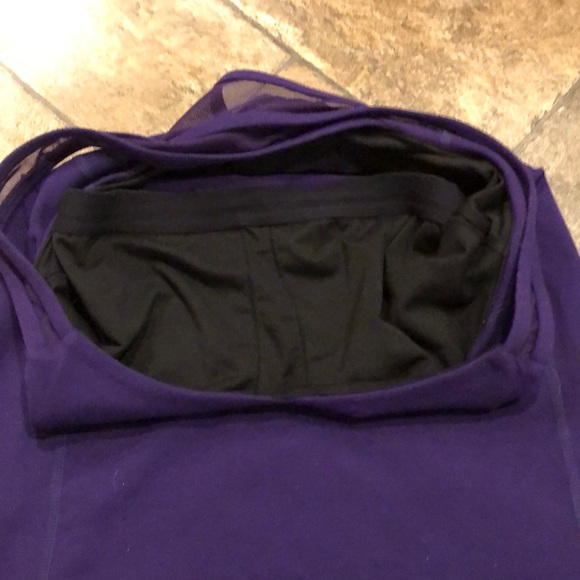 Lululemon mesh cross back tank size 4 deep purple - Picture 4 of 5